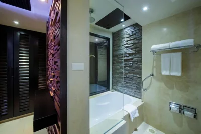 Impiana Beachfront Resort Patong, Phuket – 사진 9